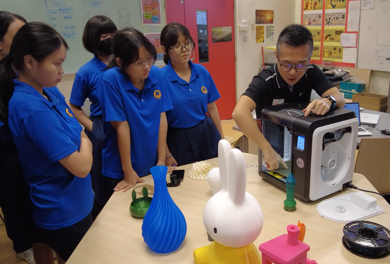 NV students attended a D&T 3D printing workshop